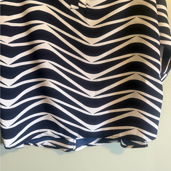 New York & Company Navy and White Wave-Stripe Tunic Tie short sleeves size large - Picture 4 of 9